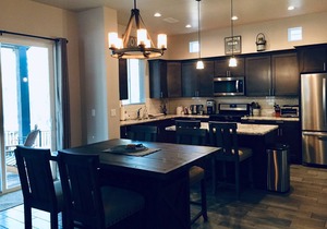 Luxury in the Pines, 5 mins to NAU & 10 mins to downtown