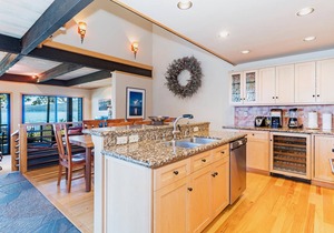 Luxury Lakefront Townhome with Year Round Hot Springs Heated Pool