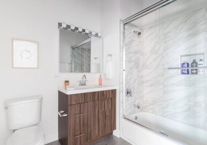 Luxury room with Private bathroom on Michigan avenue 702