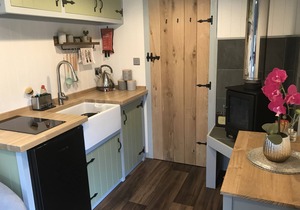 Luxury Shepherds Hut in the Heart of St Davids.