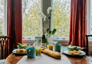 Luxury Suite in Cardiff City Centre + Secure Parking