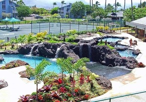 Luxury tropical comfortable resort condo in pedestrian/golf/ocean community