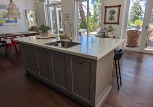Macs Beach House - classic cottage 100m to beach