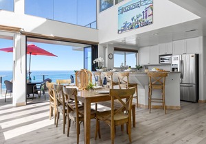 Magnificent Oceanfront Duplex E952-0