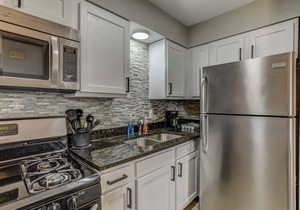 Main Street Luxury One Bedroom Apartment bedroom Downtown Royal Oak