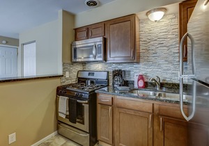 Main Street Luxury One Bedroom Apartment bedroom Downtown Royal Oak