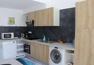 Maison familiale rénovée, à 100m de la plage, terrasse, garage, wifi, au centre de Port-la-Nouvelle - FR-1-229C-51