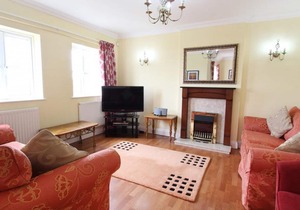 Maize Cottage - Four Bedroom House, Sleeps 8
