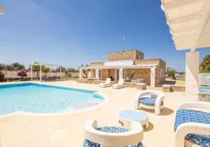 Malaspina luxury pool