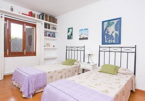 Malondra - Four Bedroom Villa, Sleeps 8
