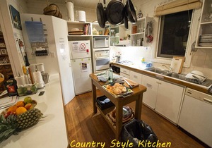 Mandurah Riverfront Holiday Rental - Own Mooring