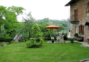 Mansion in Langhe Hills with Pool