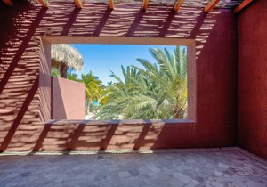 Marcela up: Oceanview 2 bedr with private balcony