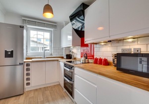 Marina Central - Two Bedroom Apartment, Sleeps 4