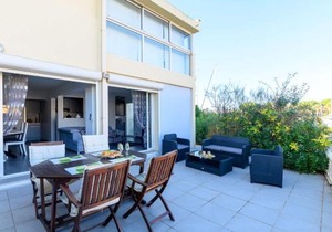 Marina lumineuse avec terrasses, clim, parking & accès plage privée - FR-1-387-181