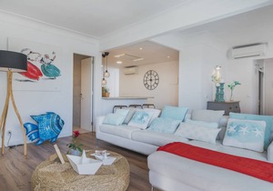 Mariners Apartment