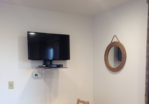 Marquette. Walk to Lake Superior! Close to events & bike paths! AC + Free WiFi!