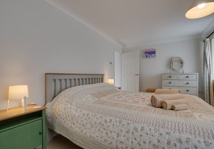 Marsh View - Three Bedroom House, Sleeps 5