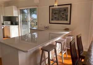 McCrae: location, location! Boasting bay views with the beach a 5 minutes walk.
