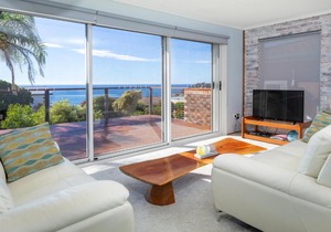 McKenzies Clifftop on Illabunda Drive