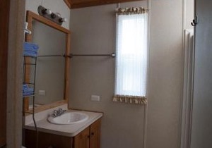 Medina Lake Camping Resort Studio Cabin 2