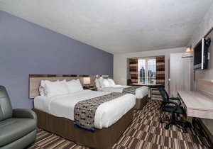 Microtel Inn & Suites by Wyndham Rochester North Mayo Clinic