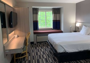 Microtel Inn by Wyndham Charlotte Airport