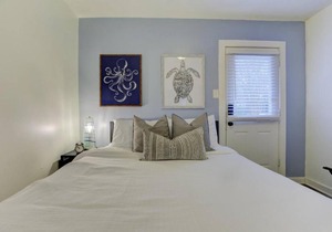 Midtown Gated Cottage w Parking Near Overton Square