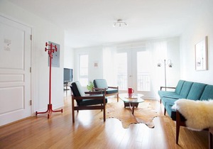 Mile-End Bohemian 1-Bedroom Apartment
