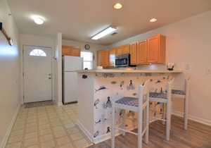 MINI-WEEKS IN SWEET POOL COMMUNITY CONDO, 1203 The Palms, Rehoboth Beach, DE