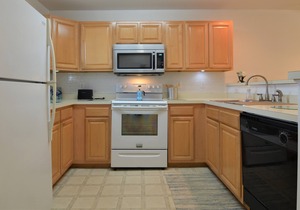 MINI-WEEKS IN SWEET POOL COMMUNITY CONDO, 1203 The Palms, Rehoboth Beach, DE