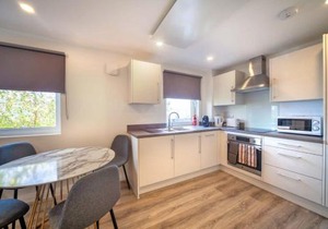 Modern 2 Bedroom Apartment in Ashford