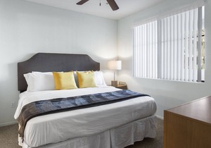 Modern 2BR Condo with Hot Tub in Zone Westgate