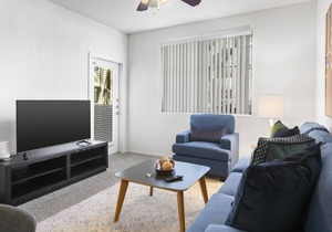 Modern 2BR Condo with Hot Tub in Zone Westgate