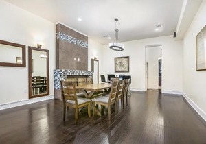 Modern 4BR Penthouse in Downtown by Hosteeva
