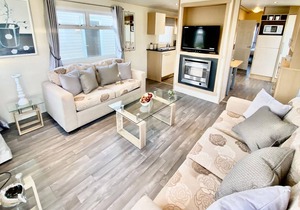 Modern 6 berth caravan at Highfield Grange near Clacton-on-Sea ref 26302E