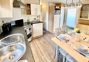 Modern 6 berth caravan at Highfield Grange near Clacton-on-Sea ref 26302E