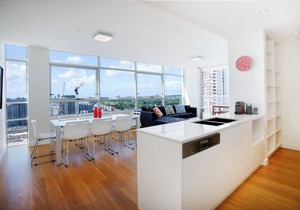 Modern and Spacious 3BR Zetland Apartment with Views over Moore Park