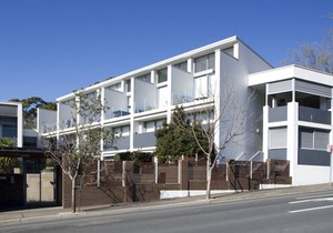 Modern and Stylish Executive Two Bedroom Apartment - GLE20