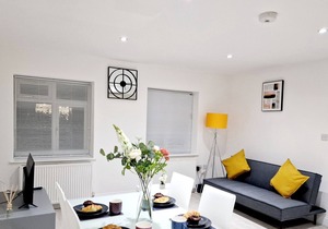 Modern Apartment in Uxbridge