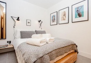 Modern Central 1BD Flat in Clerkenwell - sleeps 4!