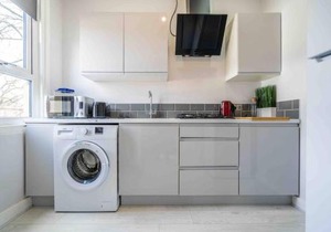 Modern flat in Moseley with Free Parking