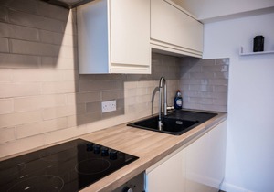 Modern Luxury & Comfortable Apartment