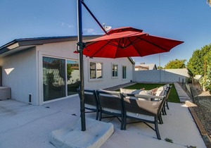Modern Old Town Scottsdale Home w/Designer Touch!