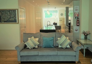 Modern Riverside Terrace House,