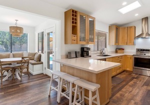 Modern Scottsdale Home, 4 bedrooms! FREE Pool heat, Nearby GOLF @ TPC & Kierland