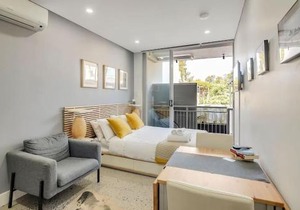 Modern Studio with Aircon Private Balcony
