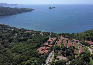 Modern Villa w/ private and shared pools, central AC, & private beach access