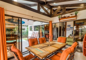 Modern villa with private pool, gas grill, internet & beach access