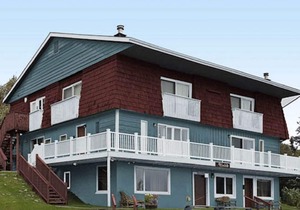 Modest suite in downtown Homer, walking distance to all attractions